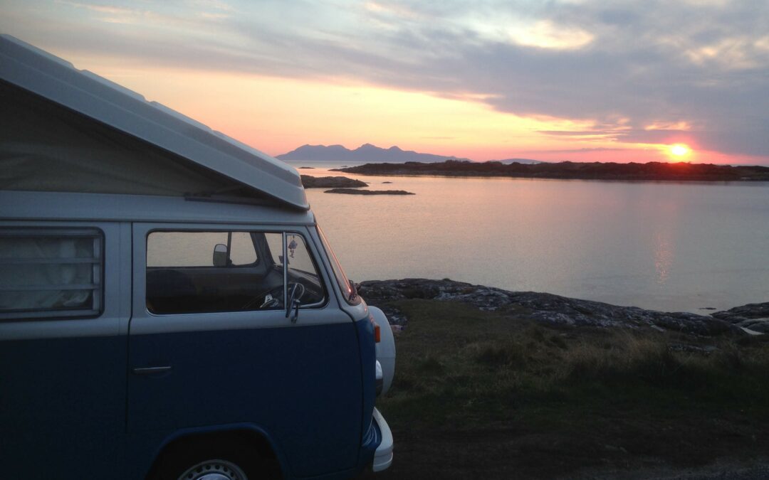 Klassieke elektrische VW campervan
